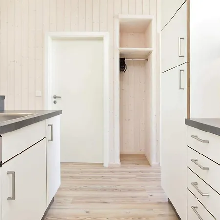 Spacious With Wellness Area بيت للعطل Großenbrode