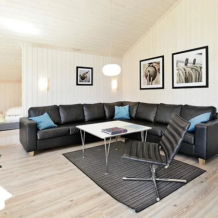Spacious With Wellness Area Hébergement de vacances